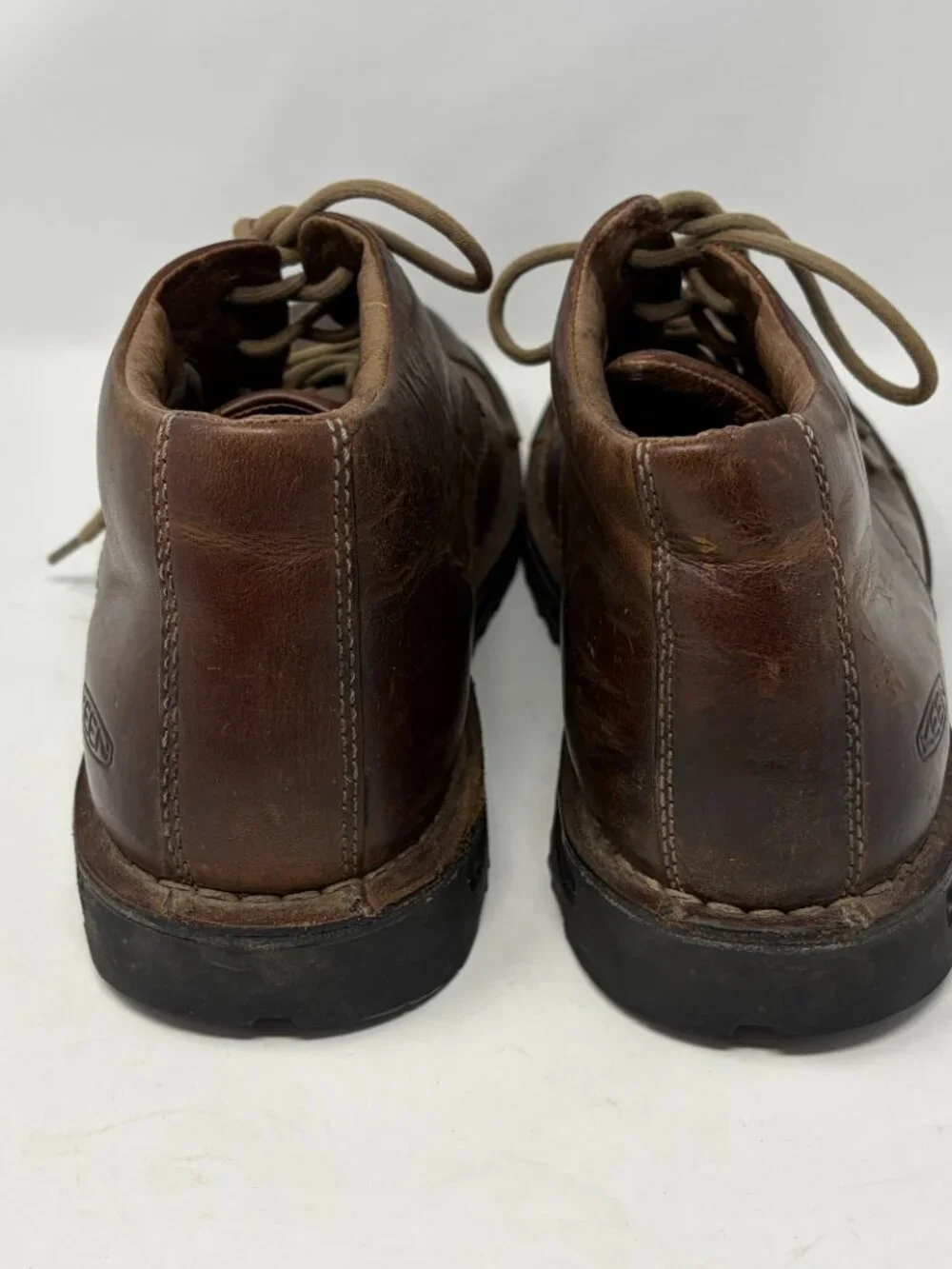 Keen men's brown chukka boots US 9 ankle leather lace up